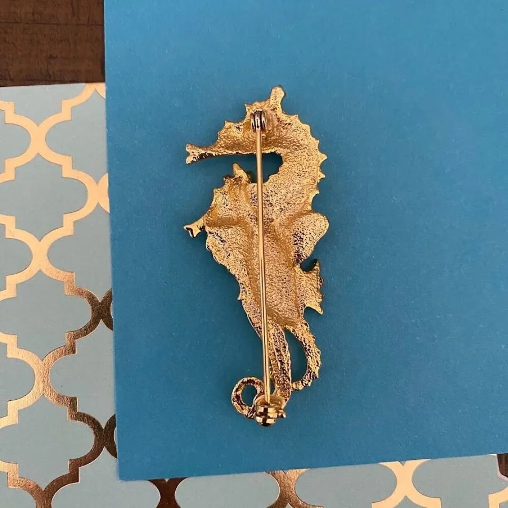 Vintage Gold Tone Seahorse Duo Estate Brooch Pin